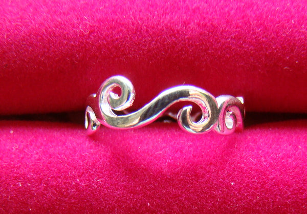 Scroll Ladies Size 7 Ring Sterling Silver